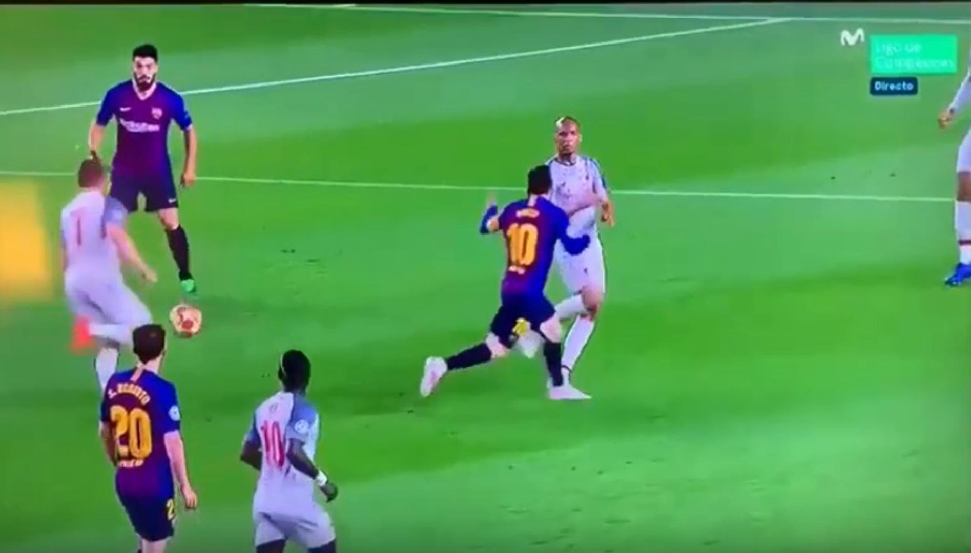 Junak pobjede Katalonaca bio je Lionel Messi koji je zabio dva gola, u 75. i 82. minuti. Njegov drugi gol za 3:0 bio je sjajan, prvo je iznudio slobodni udarac, a onda maestralno pogodio s 25 metara.