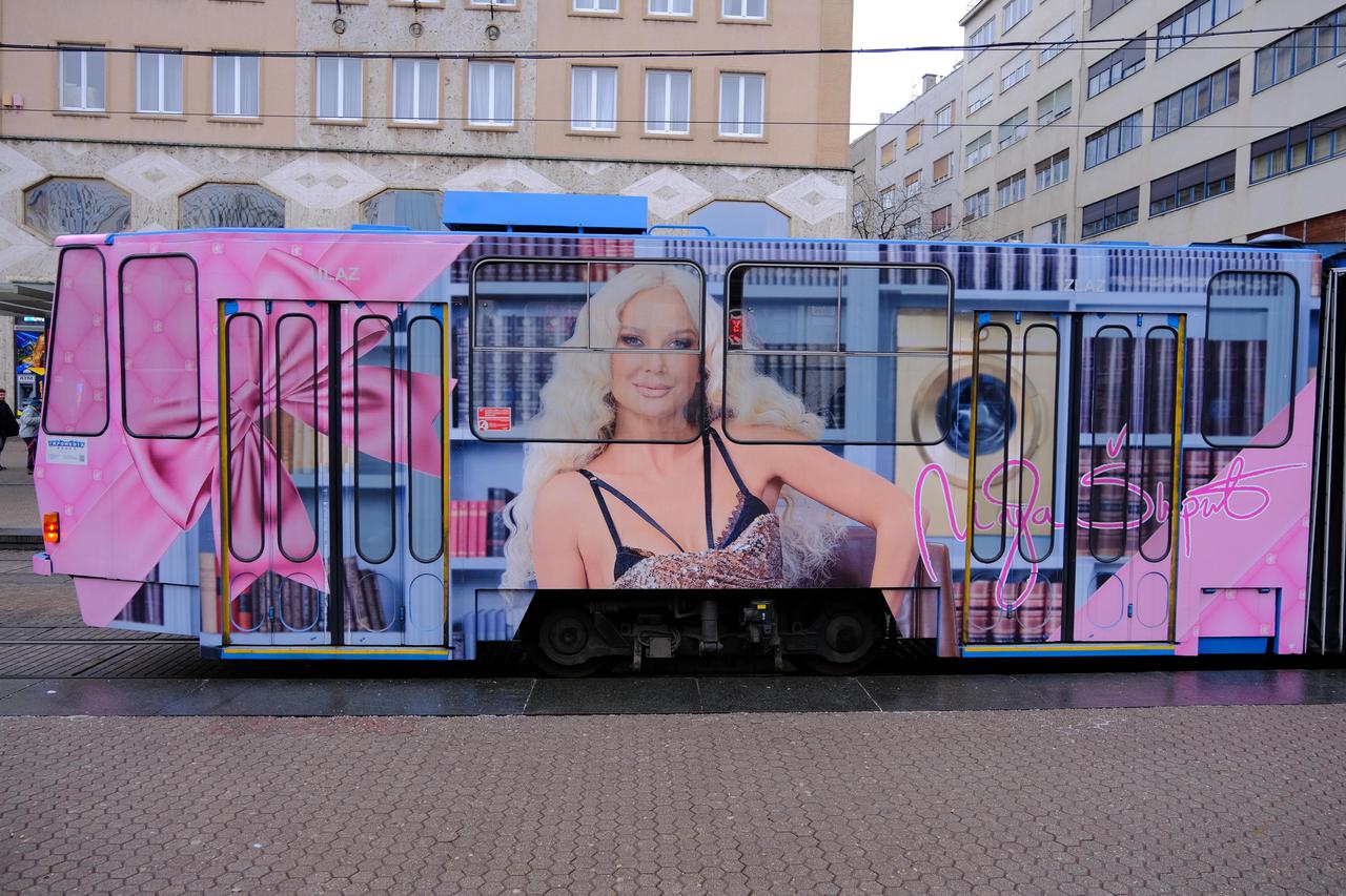 Oslikani tramvaji u Zagrebu
