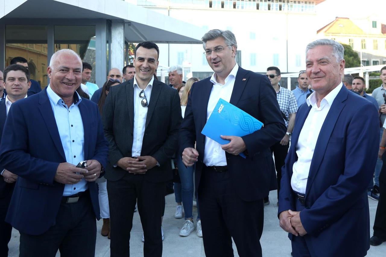 Andrej Plenković u Šibeniku pružio potporu kandidatima lokalnih izbora