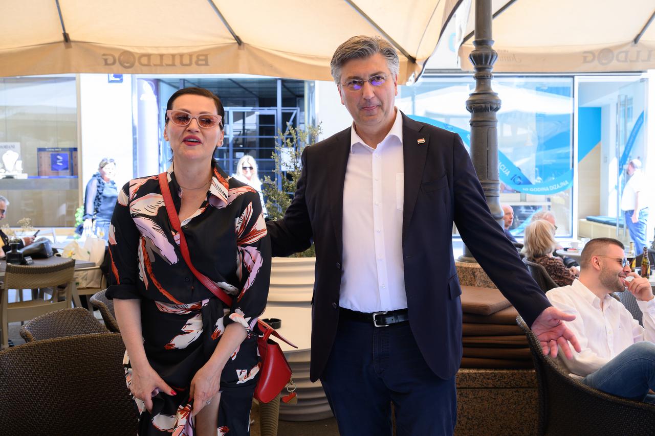 Zagreb: Andrej Plenković pozdravio se s Ninom Badrić