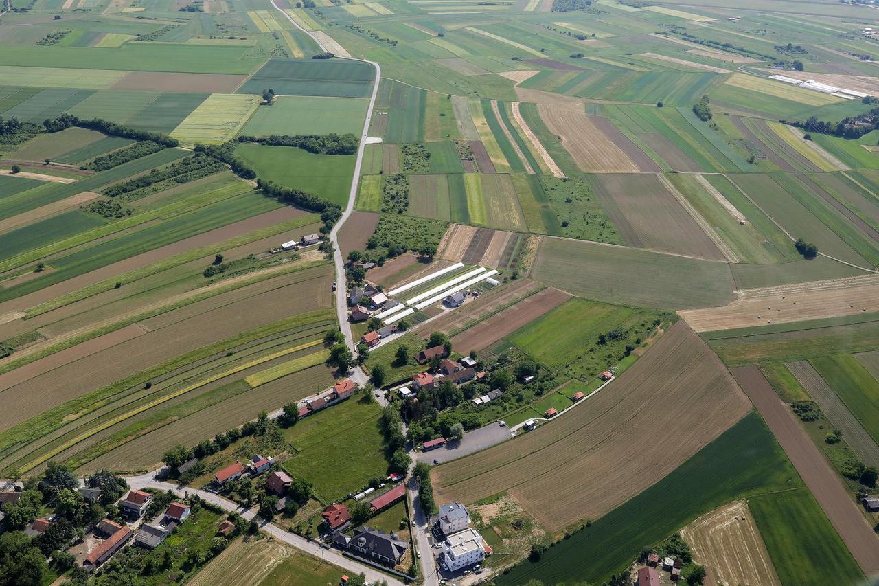 Zagreb: Poljoprivredna zemljišta snimljena iz zraka