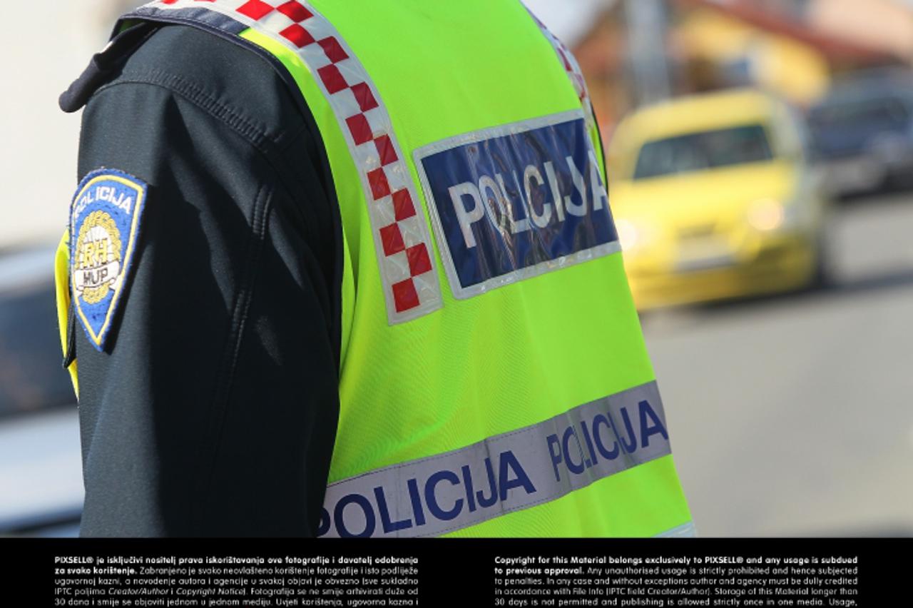 '15.04.2013., Koprivnica - Prometna policija PU koprivnicko-krizevacke u obavljanju svakodnevnog posla kontrole prometa na cestama.  Photo: Marijan Susenj/PIXSELL'