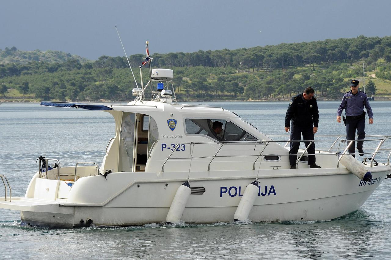 pomorska policija