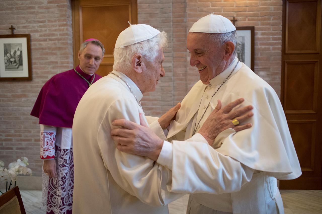 Papa Franjo i Benedikt XVI.