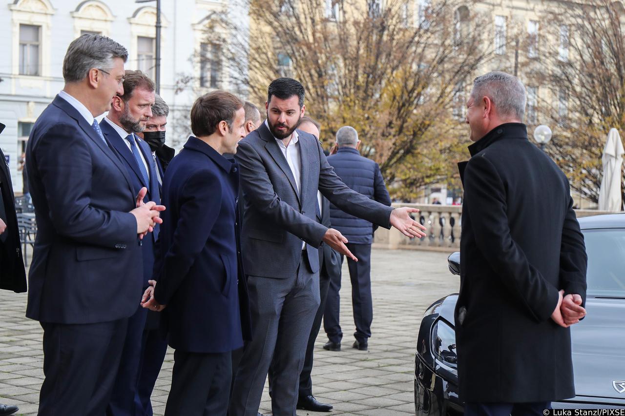 Zagreb: Rimac ispred Esplanade Macronu predstavio Neveru i Bugatti