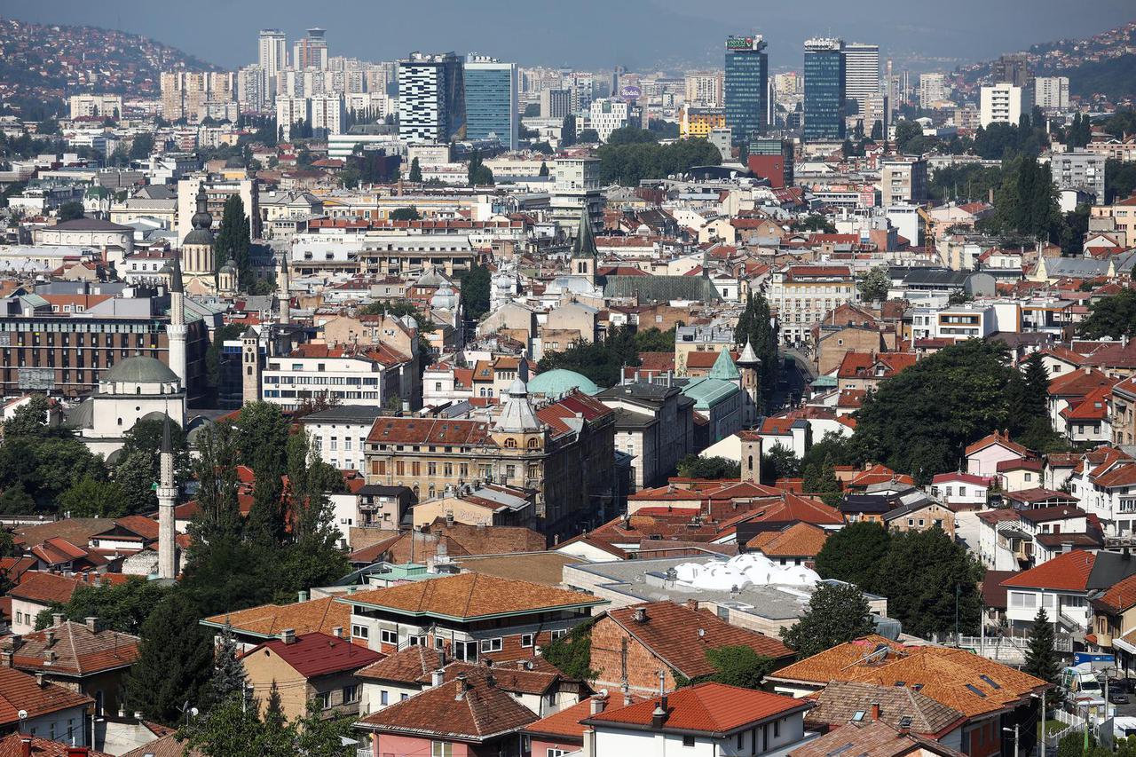 Pogled na Sarajevo sa utvrde Žuta tabija