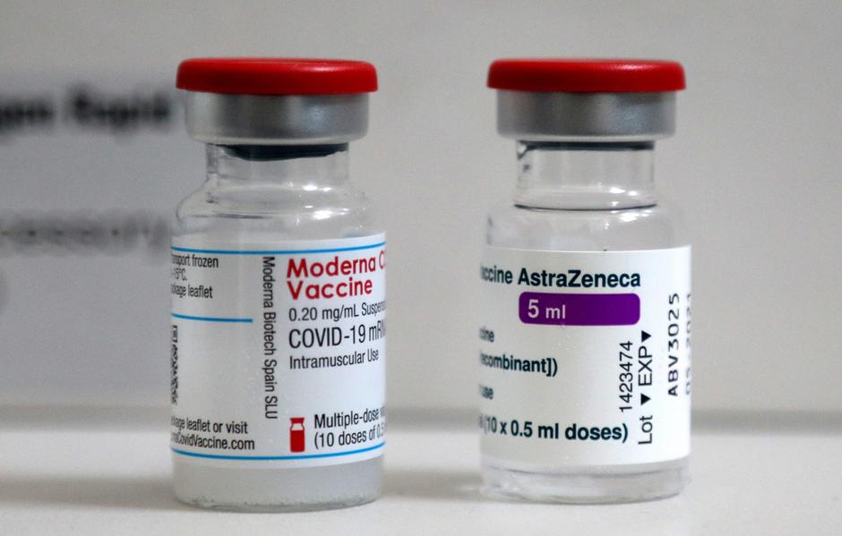 U šibenskom Domu zdravlja prvi pacijenti cijepljeni cjepivom AstraZeneca