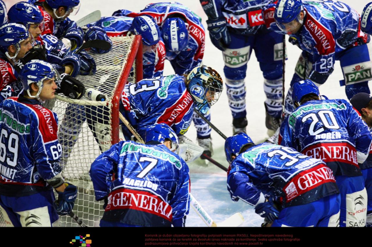 '17.01.2012., Arena Zagreb, Zagreb - Arena Ice Fever, KHL Medvescak - HDD Tilia Olimpija. Robert Kristan. Photo: Slavko Midzor/PIXSELL'
