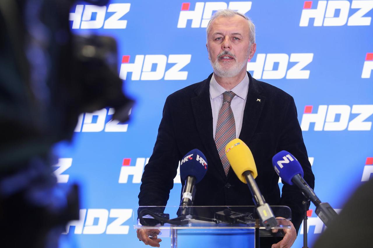 Zagreb: Politički tajnik Ante Sanader dao je izjavu oko   izjava Zorana Milanovića