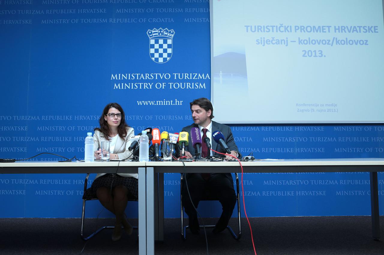 09.09.2013., Zagreb - Ministar turizma Darko Lorencin i direktorica HTZ-a Meri Matesic objavili su na konferenciji za medije rezultate turizma u prvih 8 mjeseci 2013. godine. 