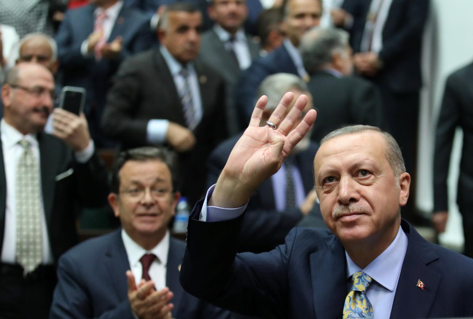 Svi se pitaju zašto Erdoğan u turskom parlamentu nije pustio snimku mučenja Khashoggija. Odgovor je vrlo jednostavan: Trump ga je zamolio da to ne čini. Ali Erdoğan će skupo naplatiti ovu šutnju