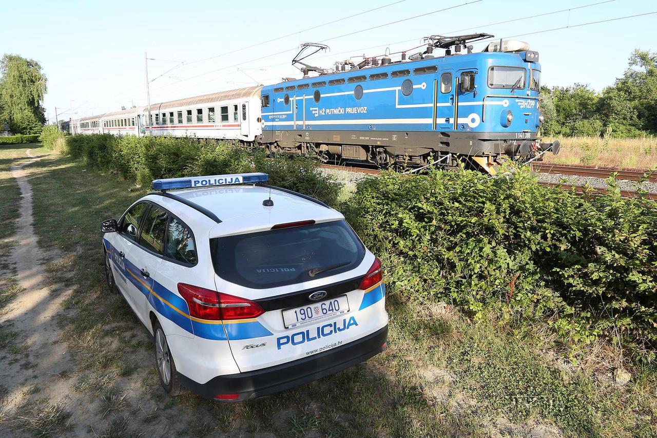 Zagreb:  Na pružnom prijelazu Trnava vlak usmrtio biciklista