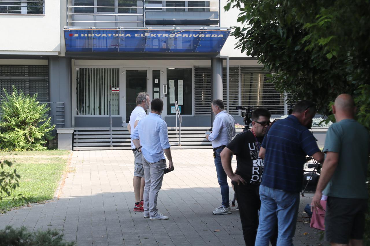 Zagreb: Istražitelji USKOK-a u HEP-u zbog velike afere s prodajom plina