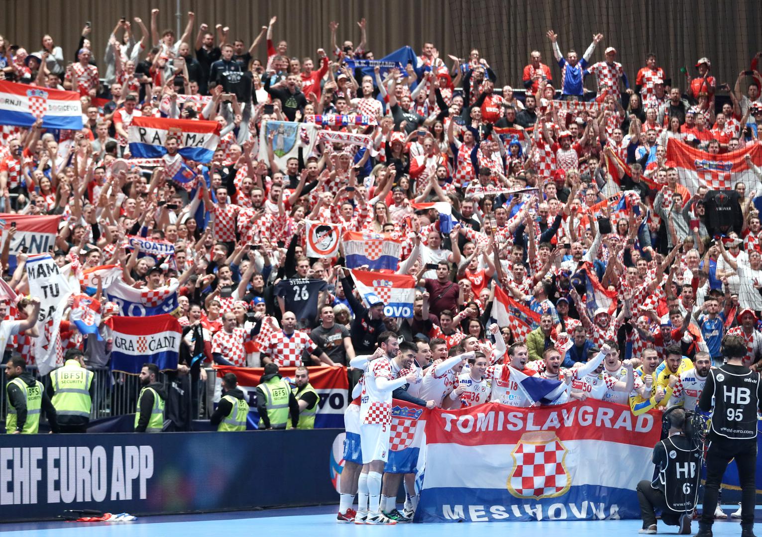 Hrvatska rukometna reprezentacija sinoć je u Grazu svladala Srbiju s 24:21 i tako sa sve tri pobjede prošla u drugi krug Europskog prvenstva