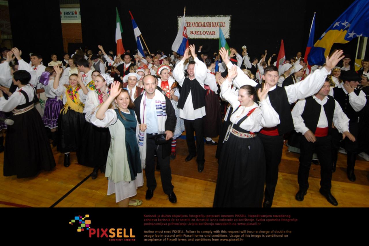 '24.11.2012., Bjelovar - U organizaciji Ceske obeci Bjelovar u Skolsko-sportskoj dvorani odrzana je 6. velicanstvena manifestacija Vecer nacionalnih manjina, gdje su svoje bogato kulturno naslijedje i
