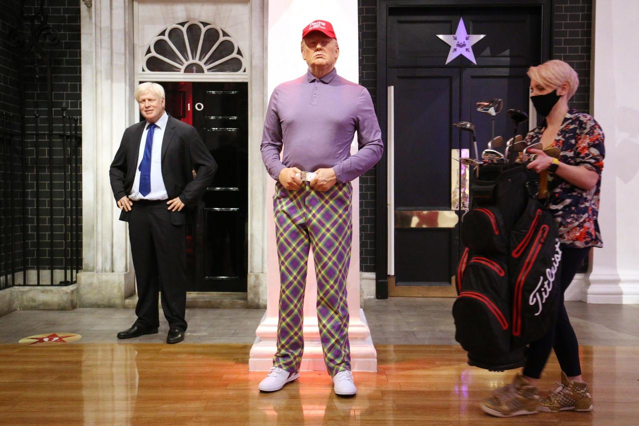 Londonski Madame Tussauds preodjenuo Trumpov voštani kip u golfera