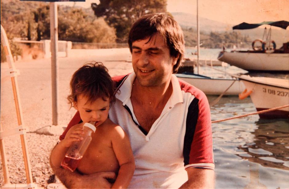 Godine 1985. u Slanom s kćeri Lanom Marijom