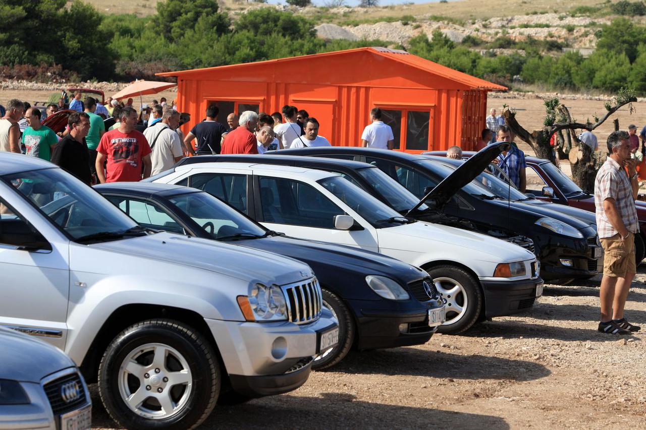 Šibenik: Novootvoreni sajam rabljenih automobila u gospodarskoj zoni Podi
