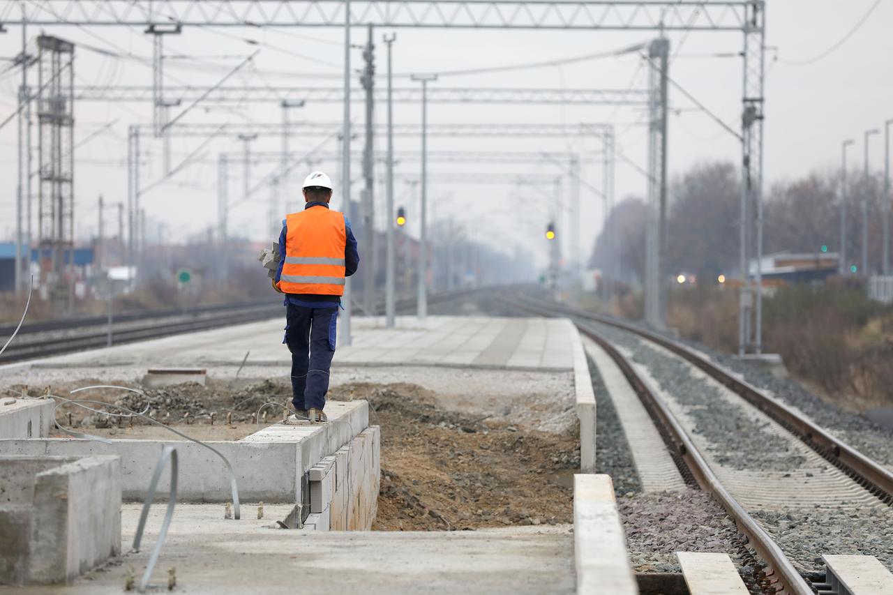 Ministar Butković obišao radove na željezničkom stajalištu Sesvetska Sopnica