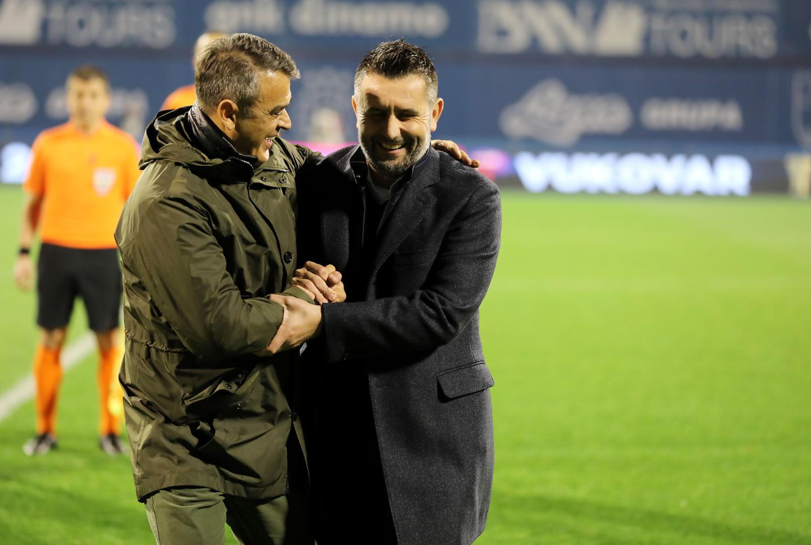 A treneri Nenad Bjelica i Damir Burić srdačno su se pozdravili uoči utakmice.