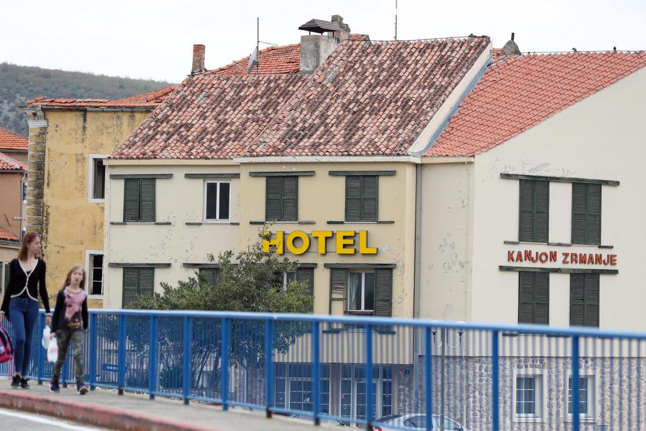 Hotel Zrmanja