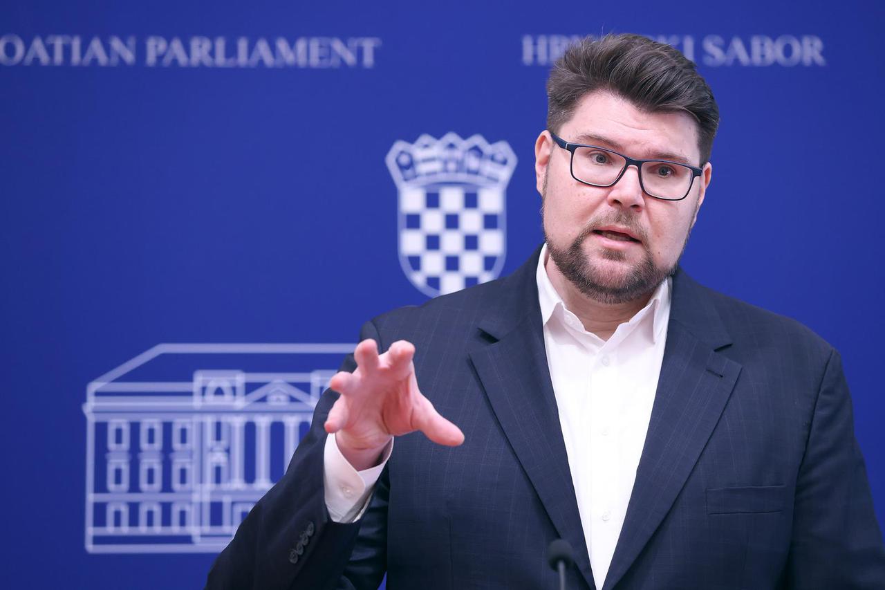 Zagreb: Peđa Grbin o aktualnoj političkoj situaciji