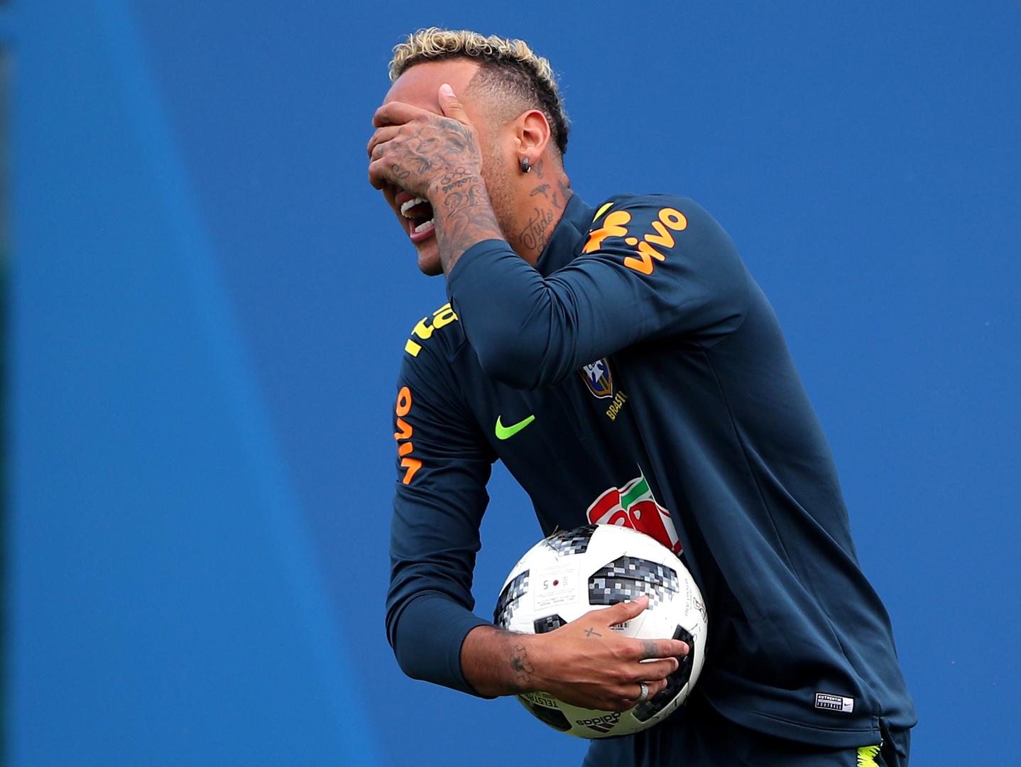Nakon samo 15 minuta trening je mora napustiti Neymar.

