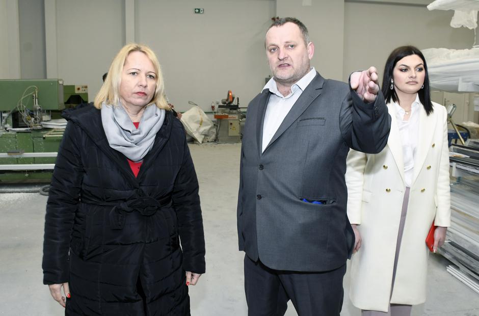 Sisak: Gradonačelnica Ikić Baniček posjetila proizvodni pogon tvrtke "Ćubela sistemi"