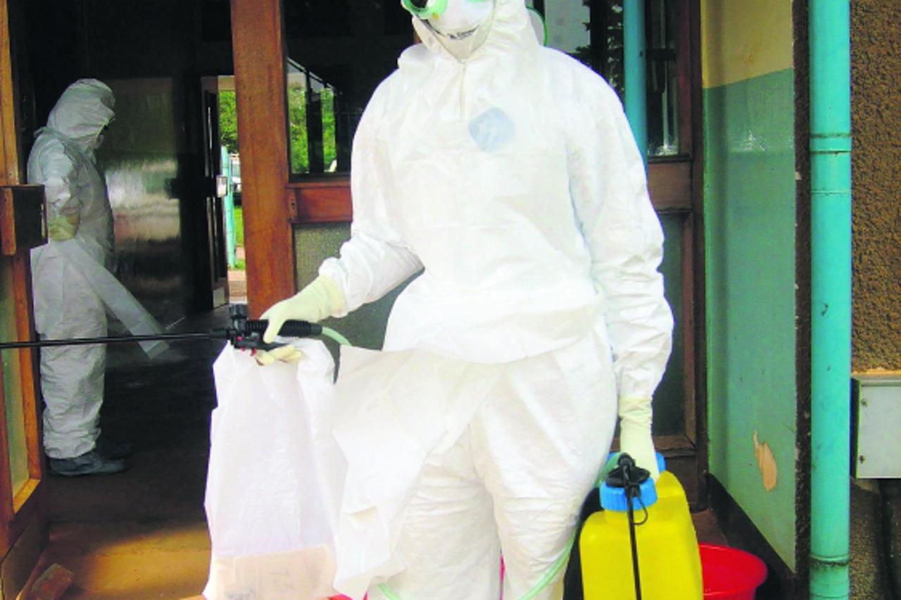 ebola, Uganda