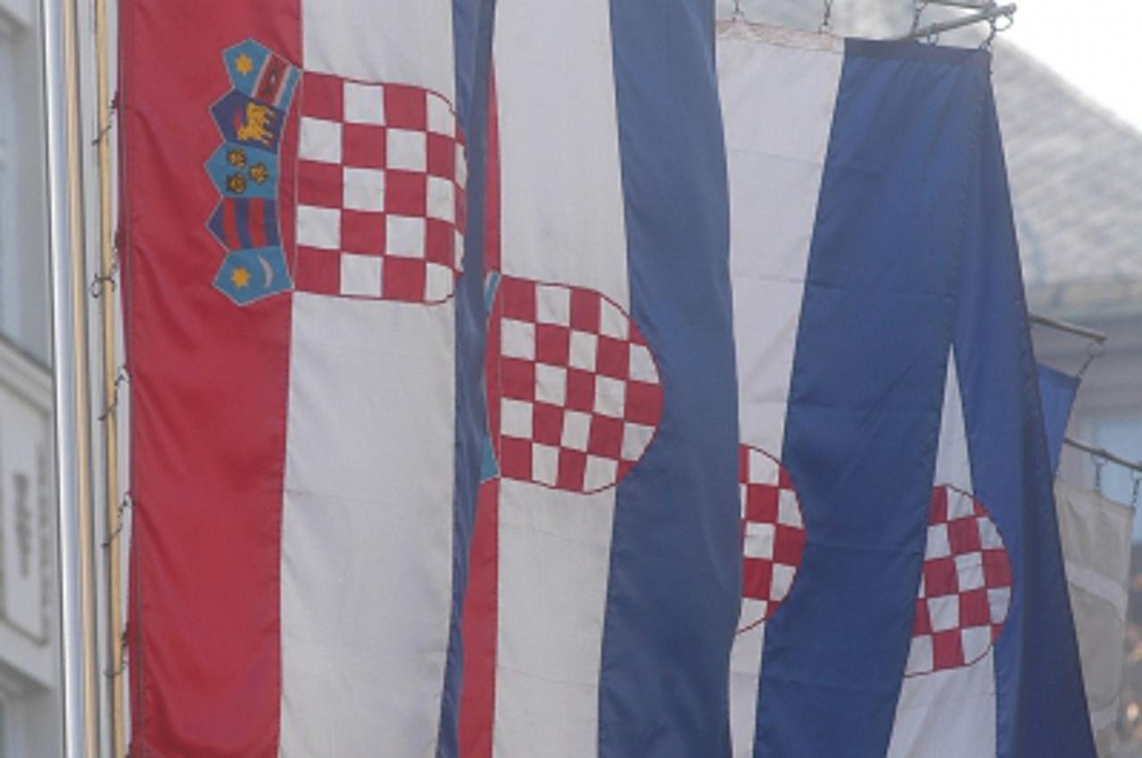 \'gradska...zagreb..11. 01. 2005. hrvatska zastava snimio:marko lukunic\'