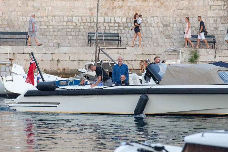 Dubrovnik: Roman Abramovich brodom pristao u staru gradsku luku pa prošetao Stradunom