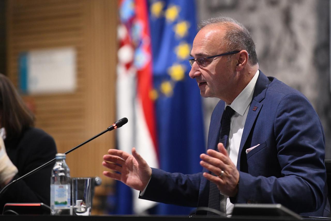 Zagreb: Ministar Gordan Grlić Radman održao videokonferenciju s ministrima EU