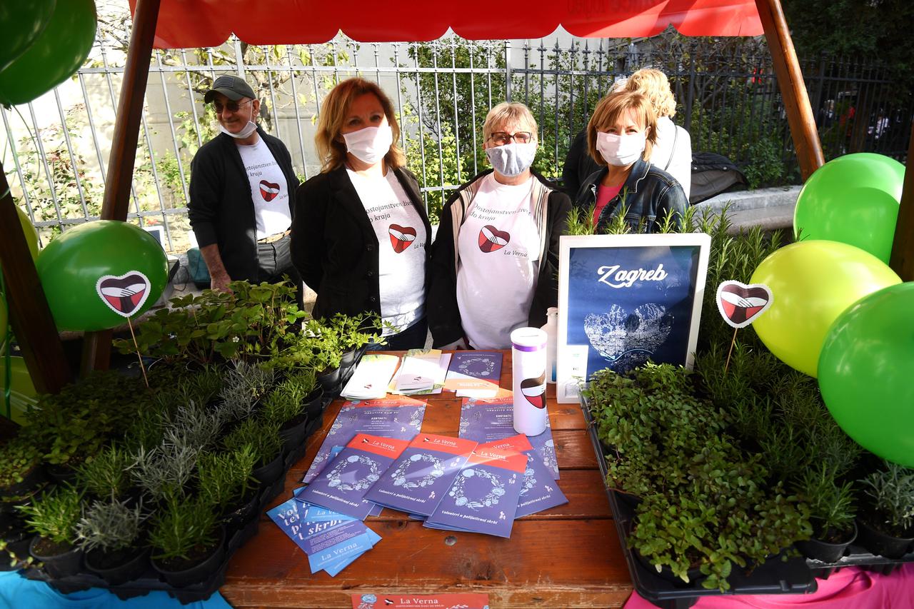 Zagreb: Volonteri palijativne skrbi organizirali akciju "Začin ljubavi"