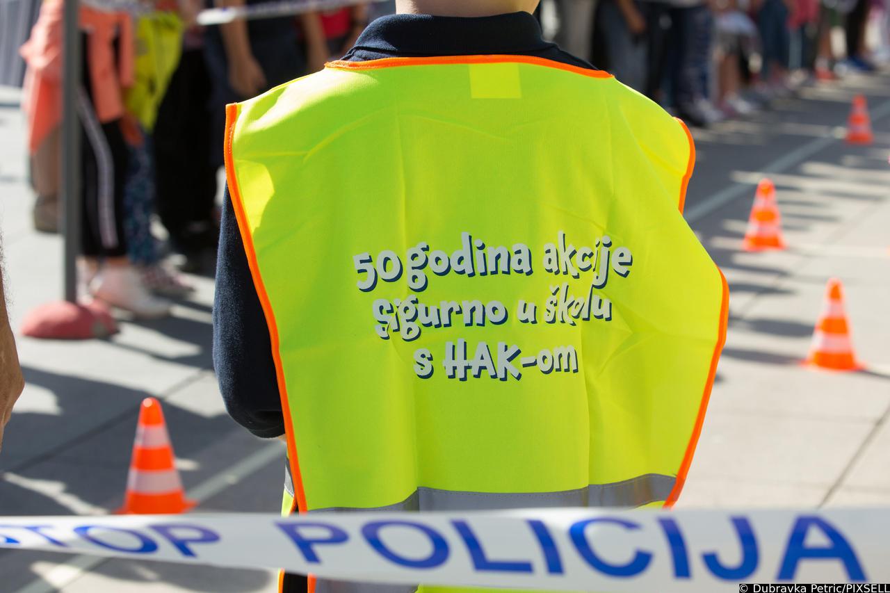 Osijek: Brojni školarci sudjelovali u HAK-ovoj akciji o sigurnosti u prometu