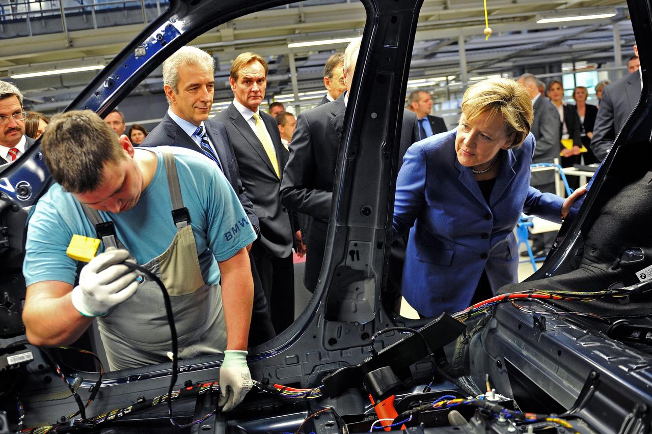 Njemačka kancelarka Angela Merkel za nedavnog posjeta tvornici BMW-a u Leipzigu