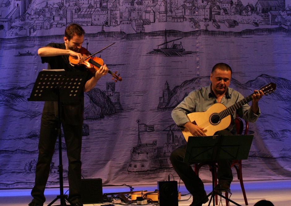 Violinist Stefan Milenkovic i gitarist Edin Karamazov na otvorenju Festivala klasicne glazbe Musica Appassionata 2010.