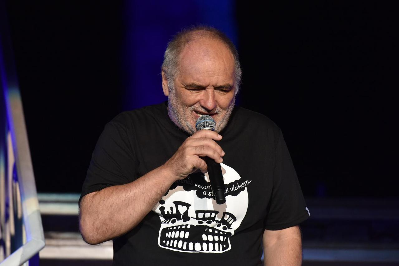 Đorđe Balašević održao koncert u prepunoj pulskoj Areni