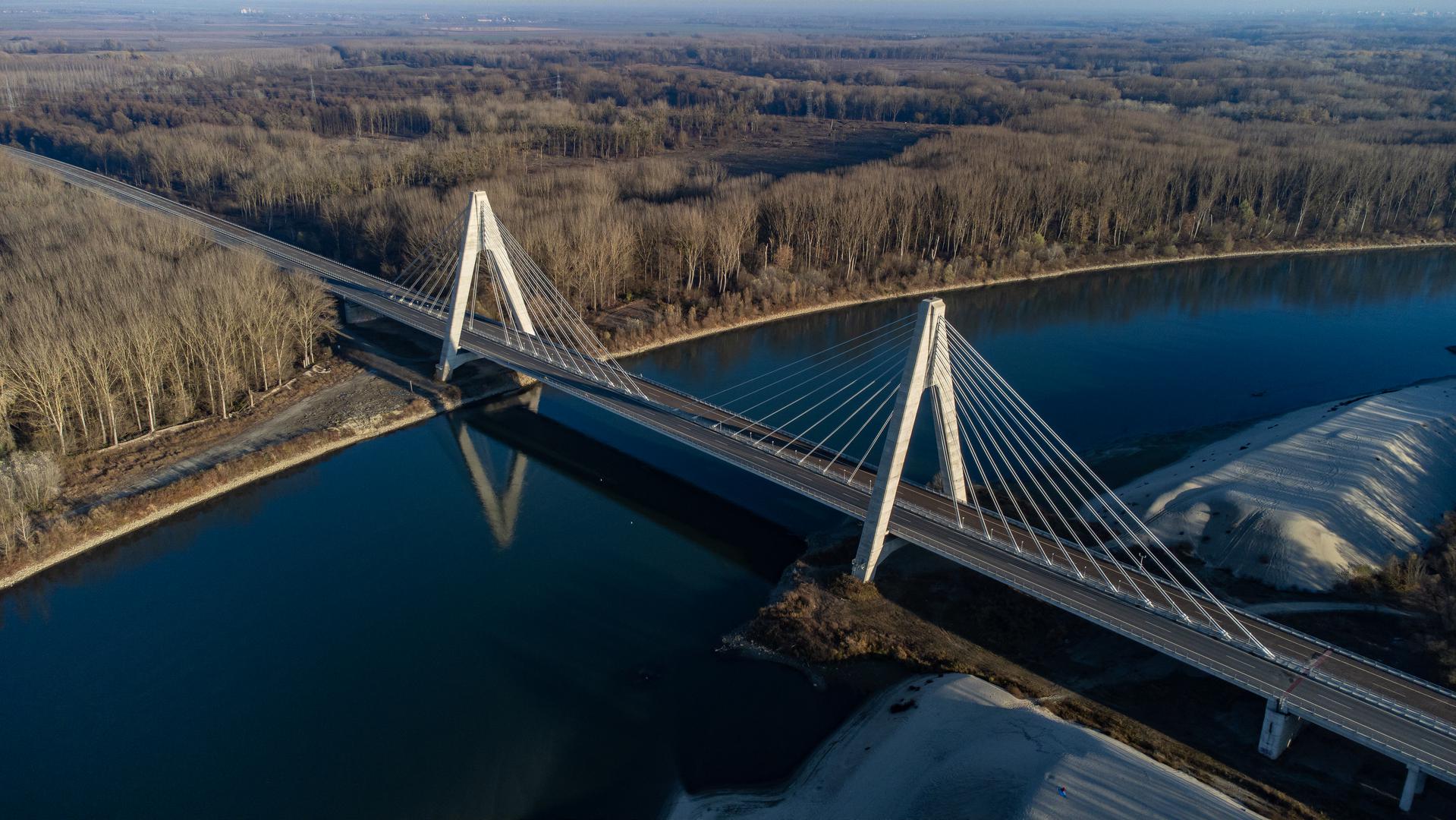 17.11.2021.,Osijek - Dio autoputa Slavonika  na Koridoru 5c gdje se nalazi novi most preko rijeke Drave. Photo: Davor Javorovic/PIXSELL