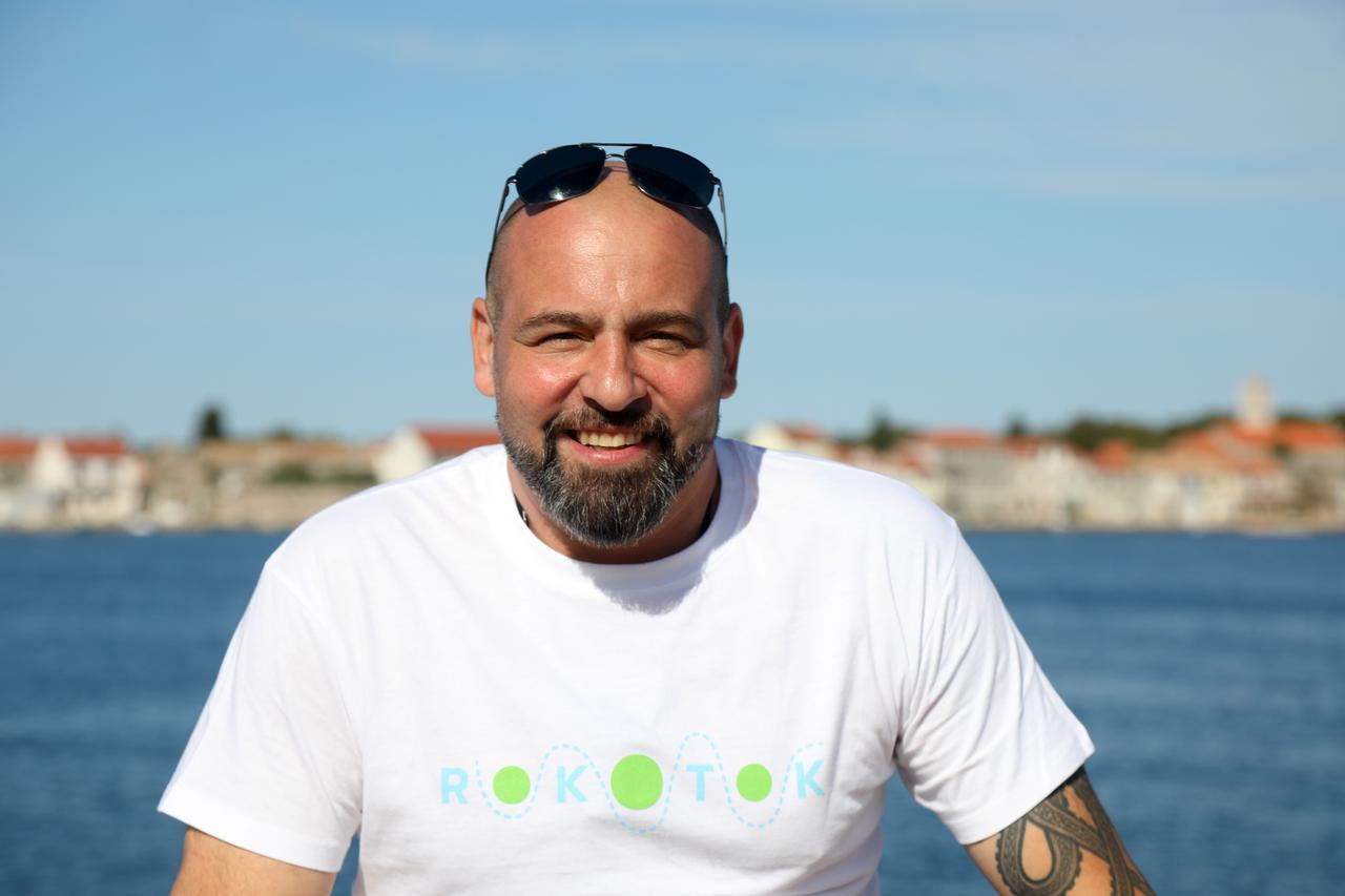 Šibenik: Skokom u more Domagoj Jakopović Ribafish započeo je drugu etapu projekta RokOtok