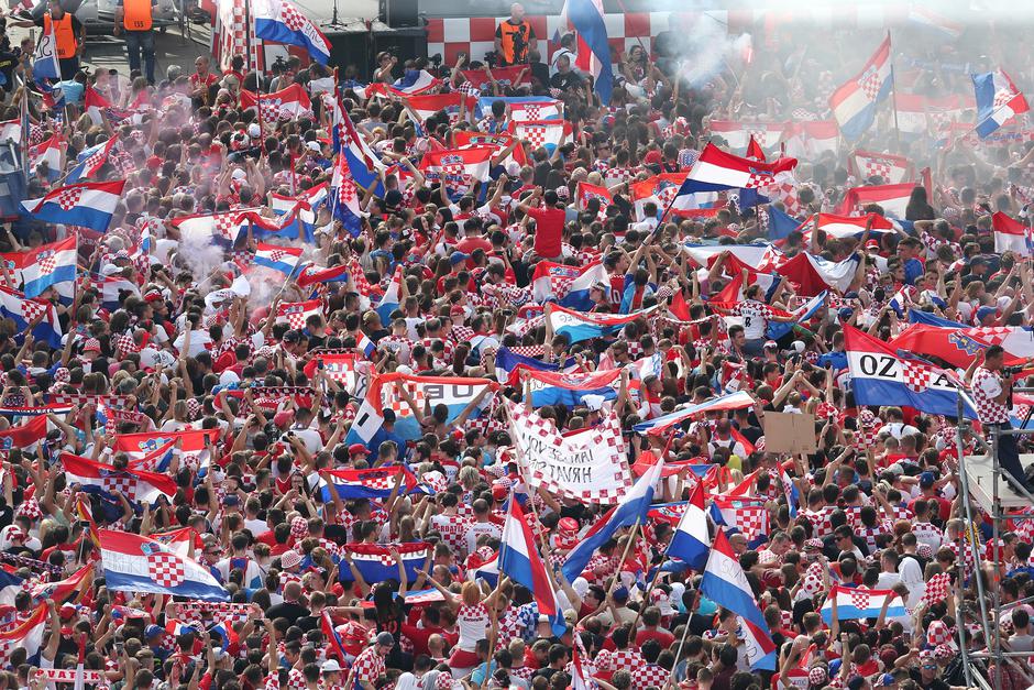 Zagreb: Pripreme za veliki doček hrvatske reprezentacije na Trgu bana Jelačića