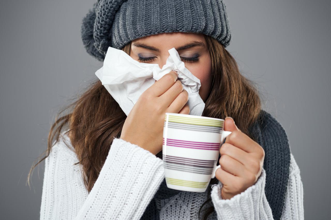 bolest, kihanje, prehlada