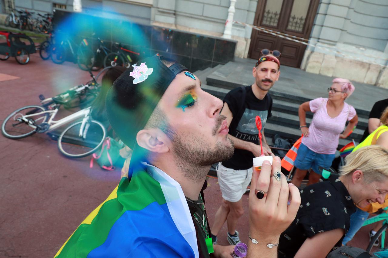 Inicijativa Ponosni Zagreb organizirala prvi zagrebački "Pride Ride", biciklističku prosvjednu vožnju