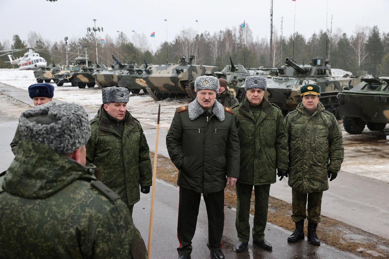 Belarusian President Lukashenko inspects military exercises in the Mogilev region