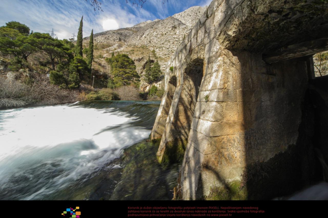 '28.02.2012., Rijeka dubrovacka, Dubrovnik - Povodom moguce izgradnje HE Ombla na izvoru rijeke Omble, u Komolcu, odrzana konferencija za medije. Na konferenciji su,  inicijativa Srdj je nas, Zelena a