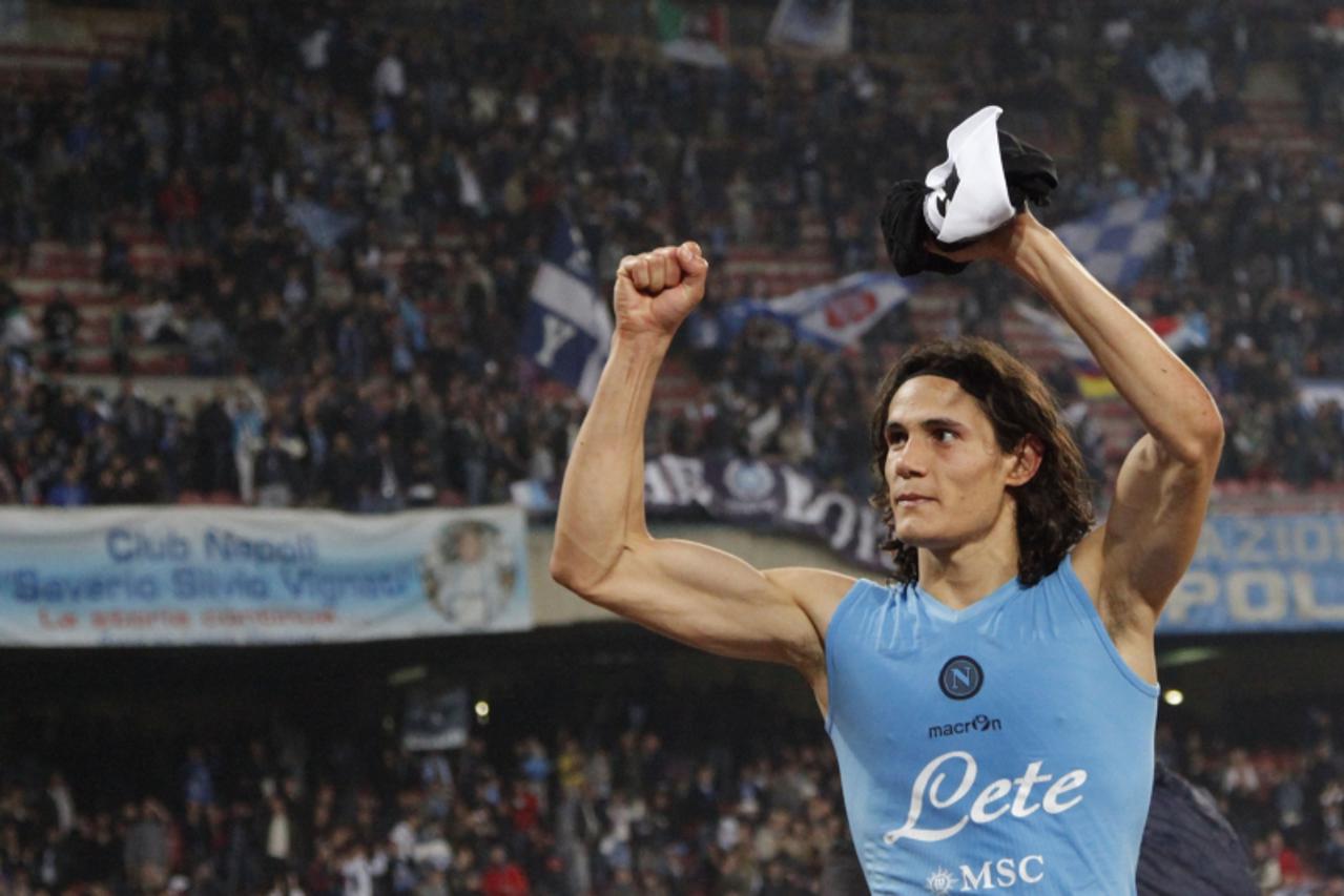 'SSC Napoli\'s forward Edinson Cavani  celebrates after scoring during the return football match of the semi finals of the Cup of Italy between SSC Napoli and AC Siena in San Paolo Stadium on March 21
