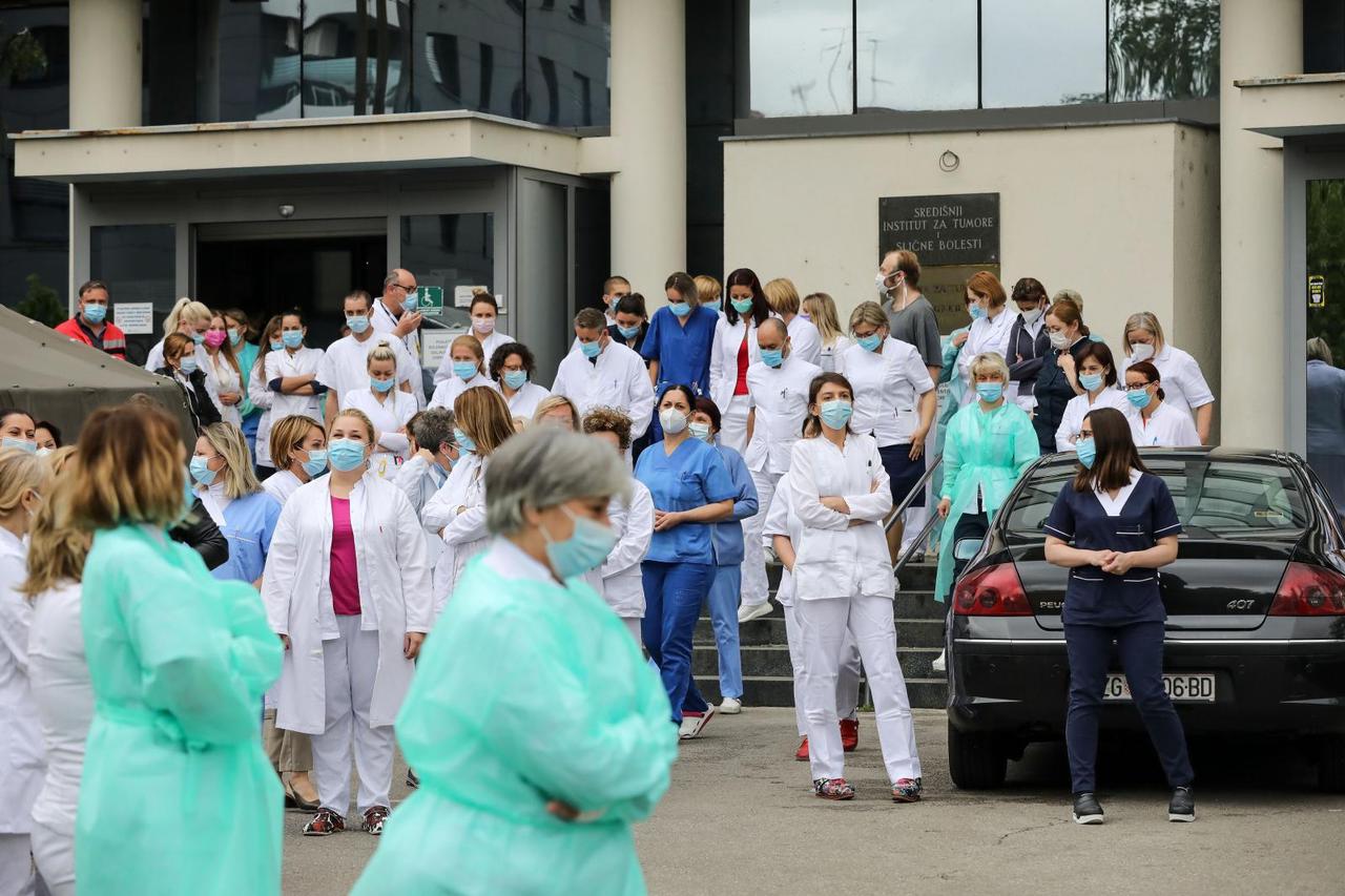 Prosvjed zaposlenika Klinike za tumore KBC-a Sestre milosrdnice koja je ostala bez ijednog radiologa