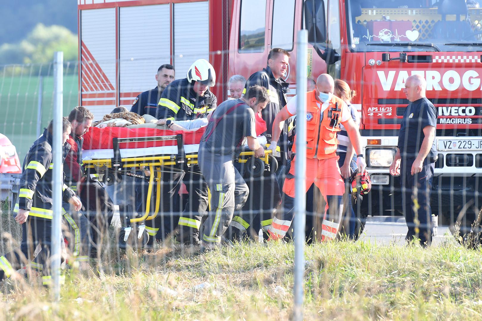 Teška prometna nesreća dogodila se oko 5.40 sati na autocesti A4 u smjeru Zagreba