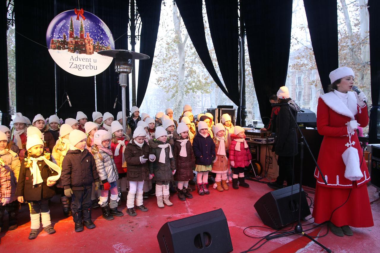 14.12.2013., Zagreb - Na Zrinjevcu je odrzan Djecji advent i nastup djecjeg zbora Kikici.  Photo: Luka Stanzl/PIXSELL