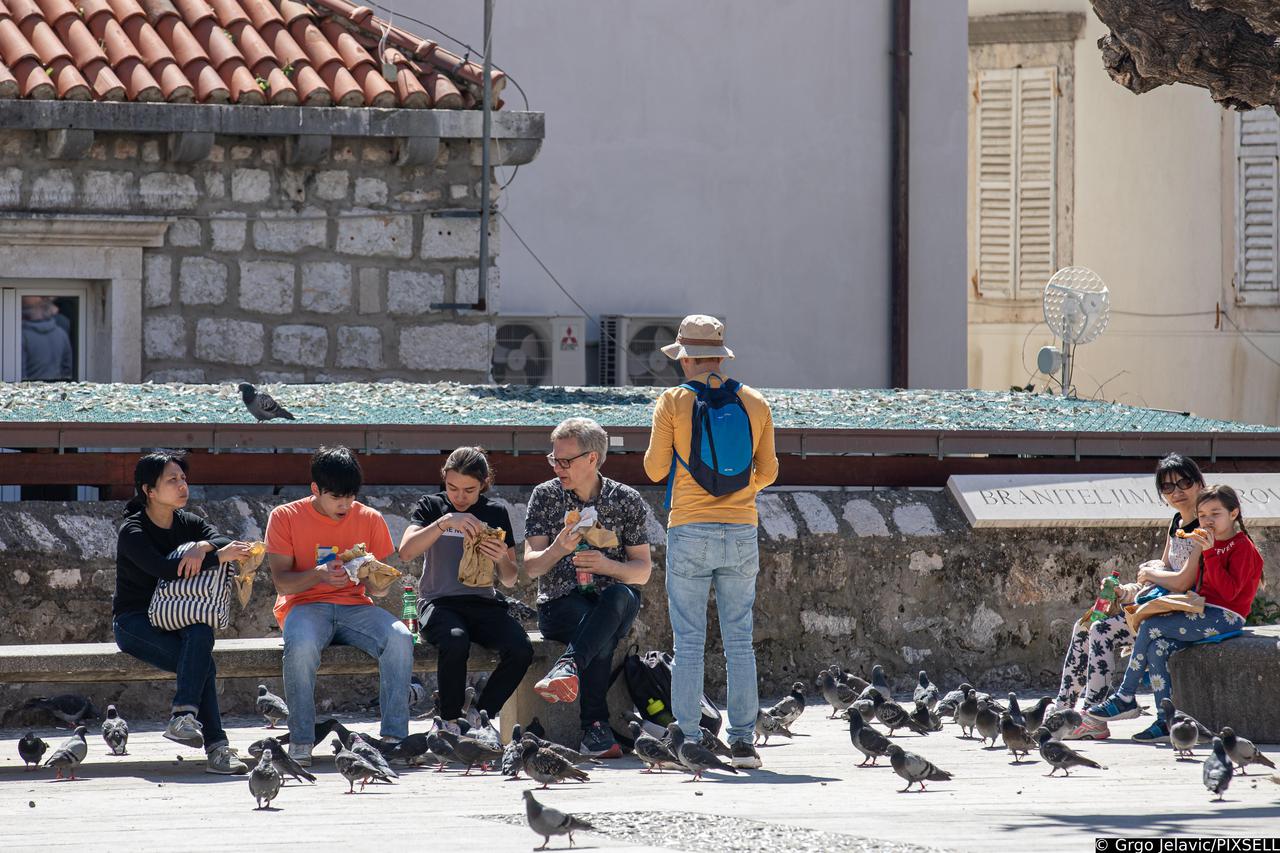 Dubrovnik: Velik broj turista u gradu