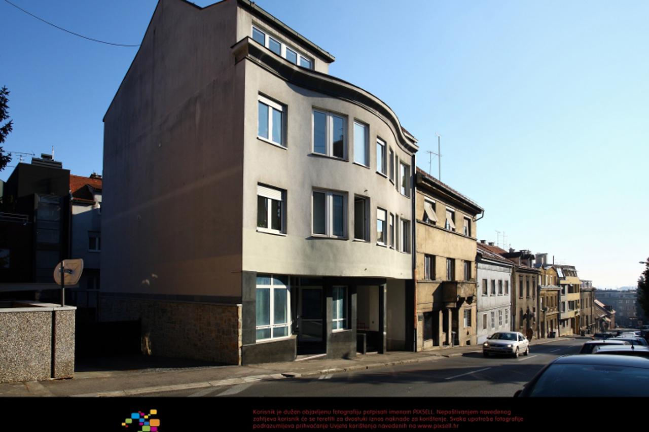 '18.01.2012., Zagreb - Zgrada na Pantovcaku 34, ciji bi stan u potkrovlju trebao na ovrhu.  Photo: Tomislav Miletic/PIXSELL'